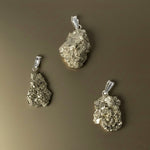 Ciondolo con Pirite Grezza | Abbondanza & Prosperità - Protezione - Concentrazione