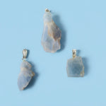 Ciondolo con Calcite Blu Grezza | Comunicazione Fluida - Calma e Rilassamento - Stimola l'Intuizione