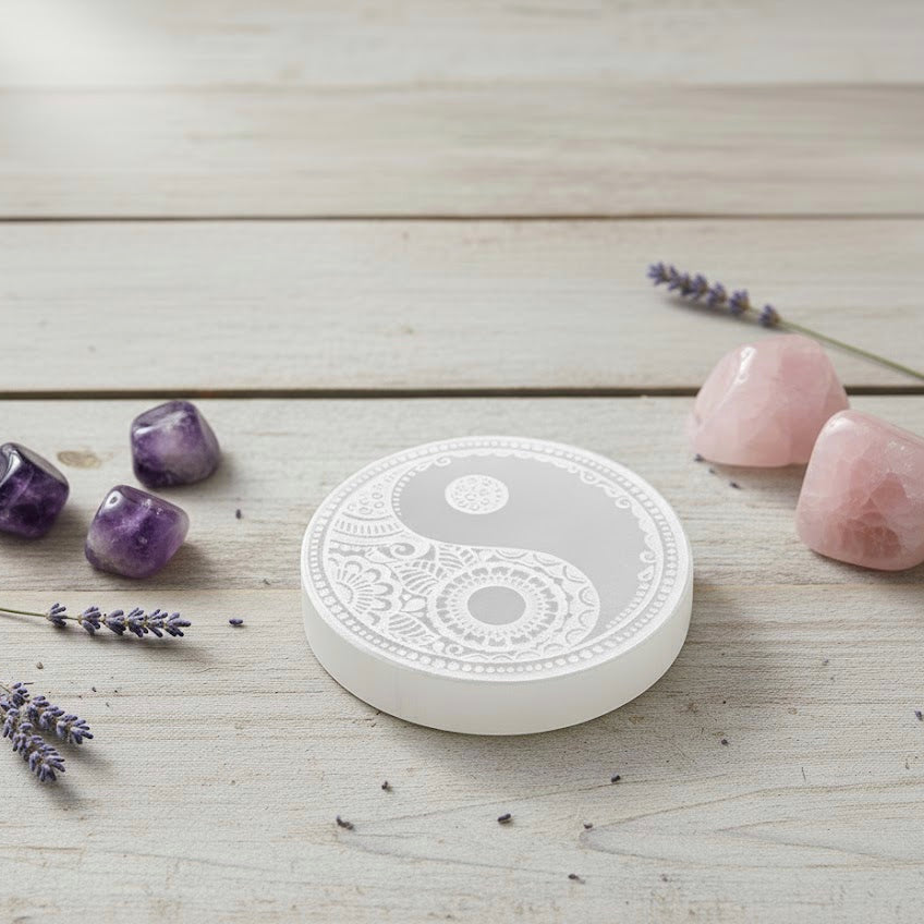 Piatto di Ricarica in Selenite - 10 cm | Yin e Yang