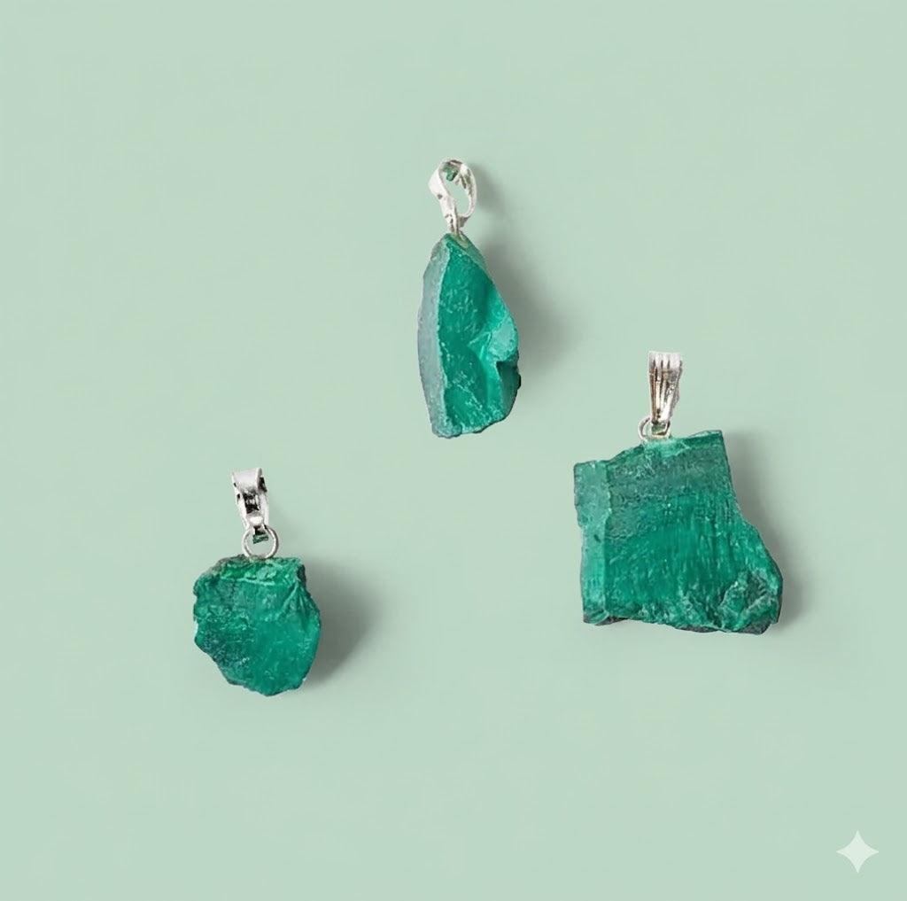 Ciondolo con Malachite Grezza | Riduce la Timidezza - Incoraggia la Comprensione - Facilita il Cambiamento